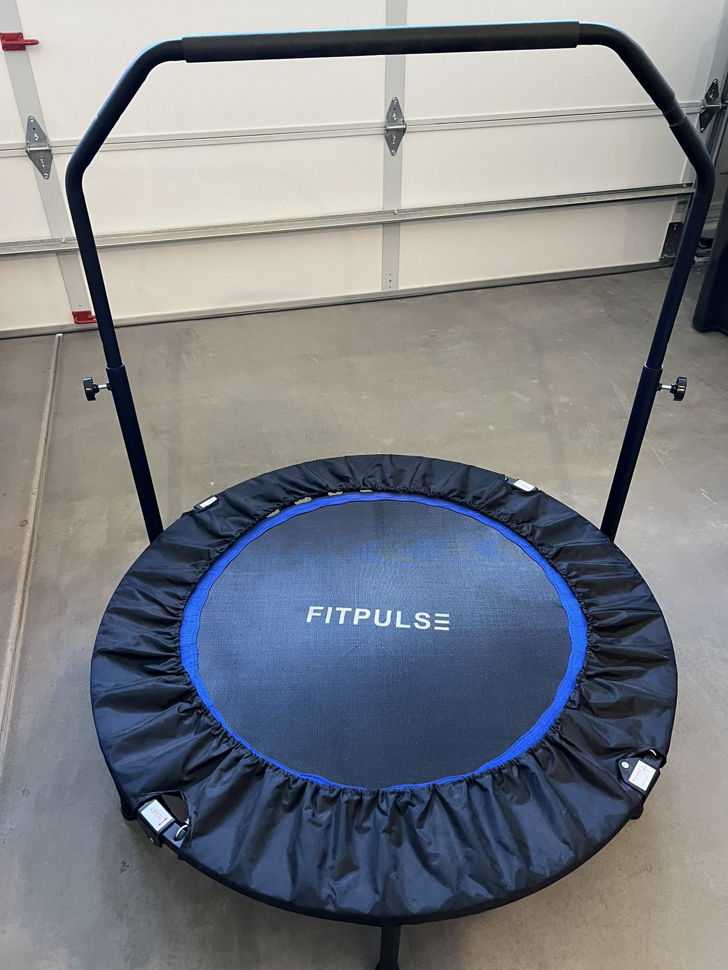 FITPULSE Trampoline