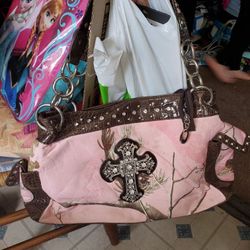 CAMO PURSES AN WALLETS