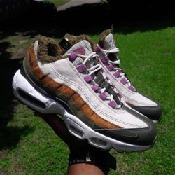 ** NIKE AIR MAX 95 N7 SNEAKERS** SIZE 8** $100