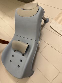 Foldable kid Bath Seat - Safe & Comfortable for Bathtime Fun!