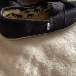 Tom’s  Shoes Size 11 