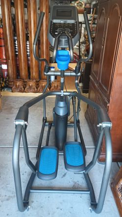 2022 AFG Pro 7.2 AI Elliptical Include Trainer for Sale in Las Vegas NV OfferUp
