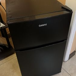 Galanz Mini Fridge 3.1