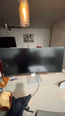 Dell ultra wide curved monitor U3415Wb