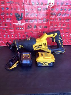 DEWALT XR 20V MAX VARIABLE SPEED BRUSHLESS CORDLESS RECIPROCATING SAW WITH 4.0 AH BATTERY AND CHARGER INCLUDED