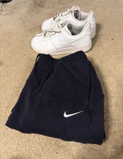 NIKE AF1 & NIKE SWEAT PANTS