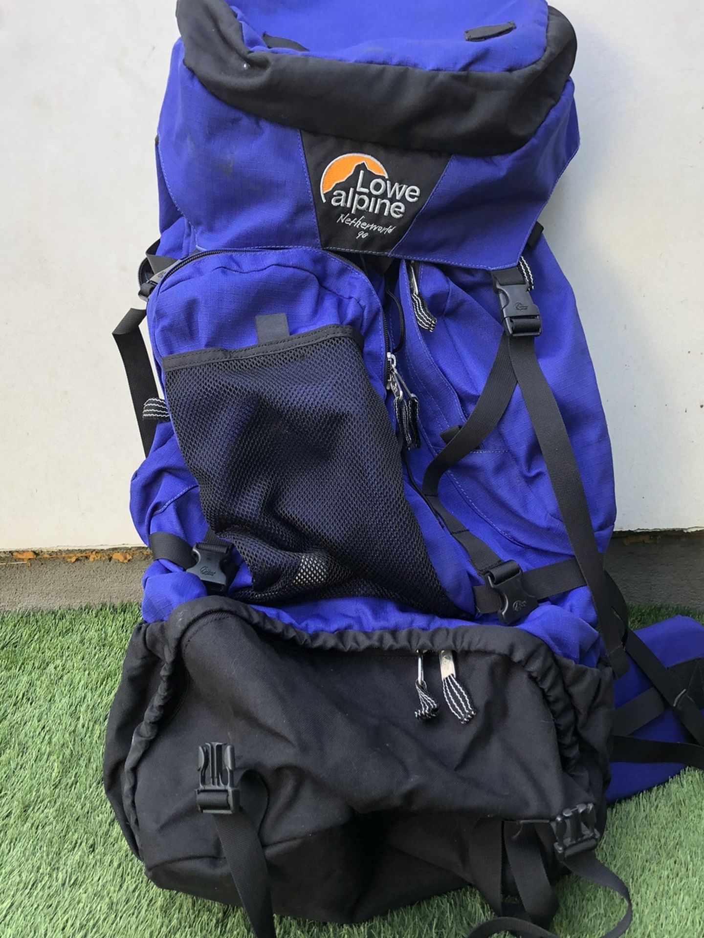 Lowe Alpine Netherworld 90 expedition backpack