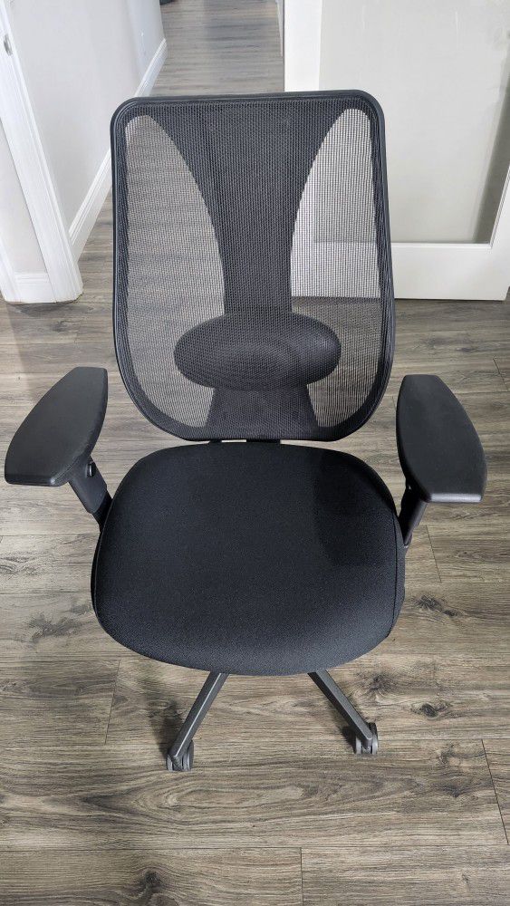 ErgoCentric Office Chair 20 Available 