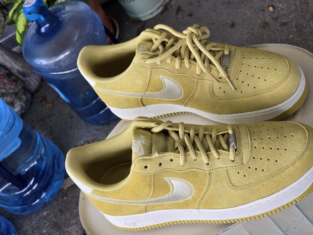 Nike AF1 Rare Vintage Circa 2007 Size 11 Suede Open Box/no Box
