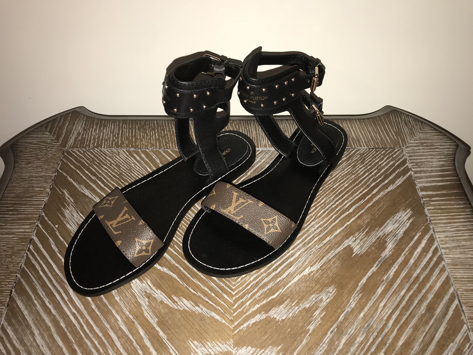 Louis Vuitton Sandals for Sale in Charlotte, NC - OfferUp