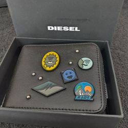 NEW Diesel Black Hiresh XS Zippy Chain Wallet.
