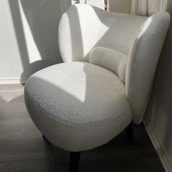 Boucle Chair
