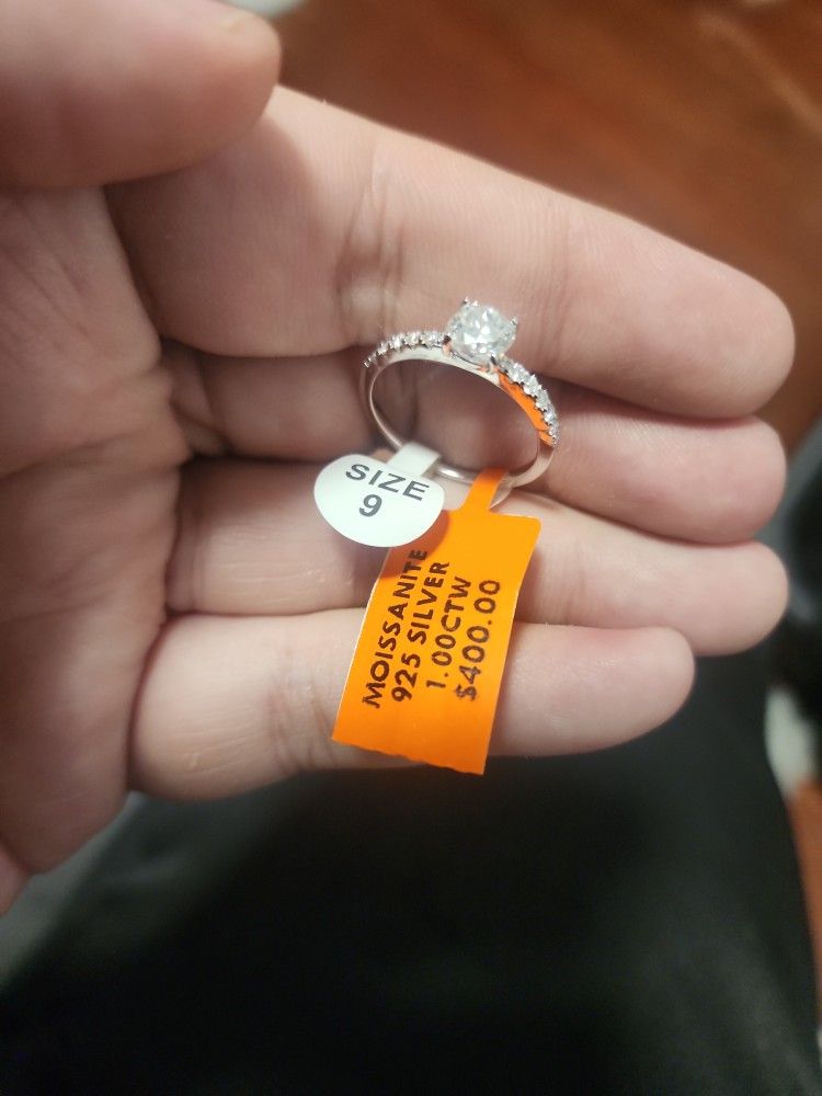 1 Carat Moissanite Ring Size 9 On 925