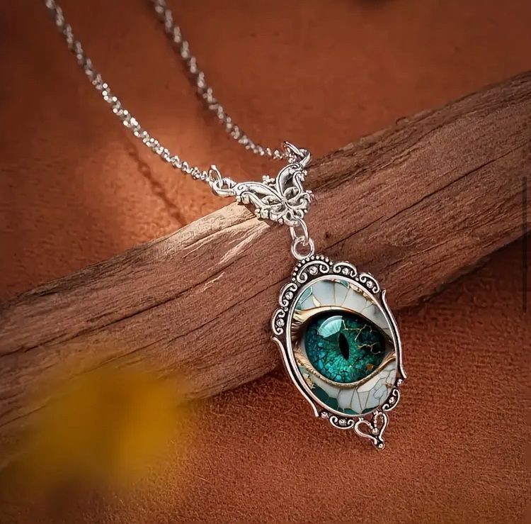 ELEGANT PENDANT EYE NECKLACE - Silver Plated