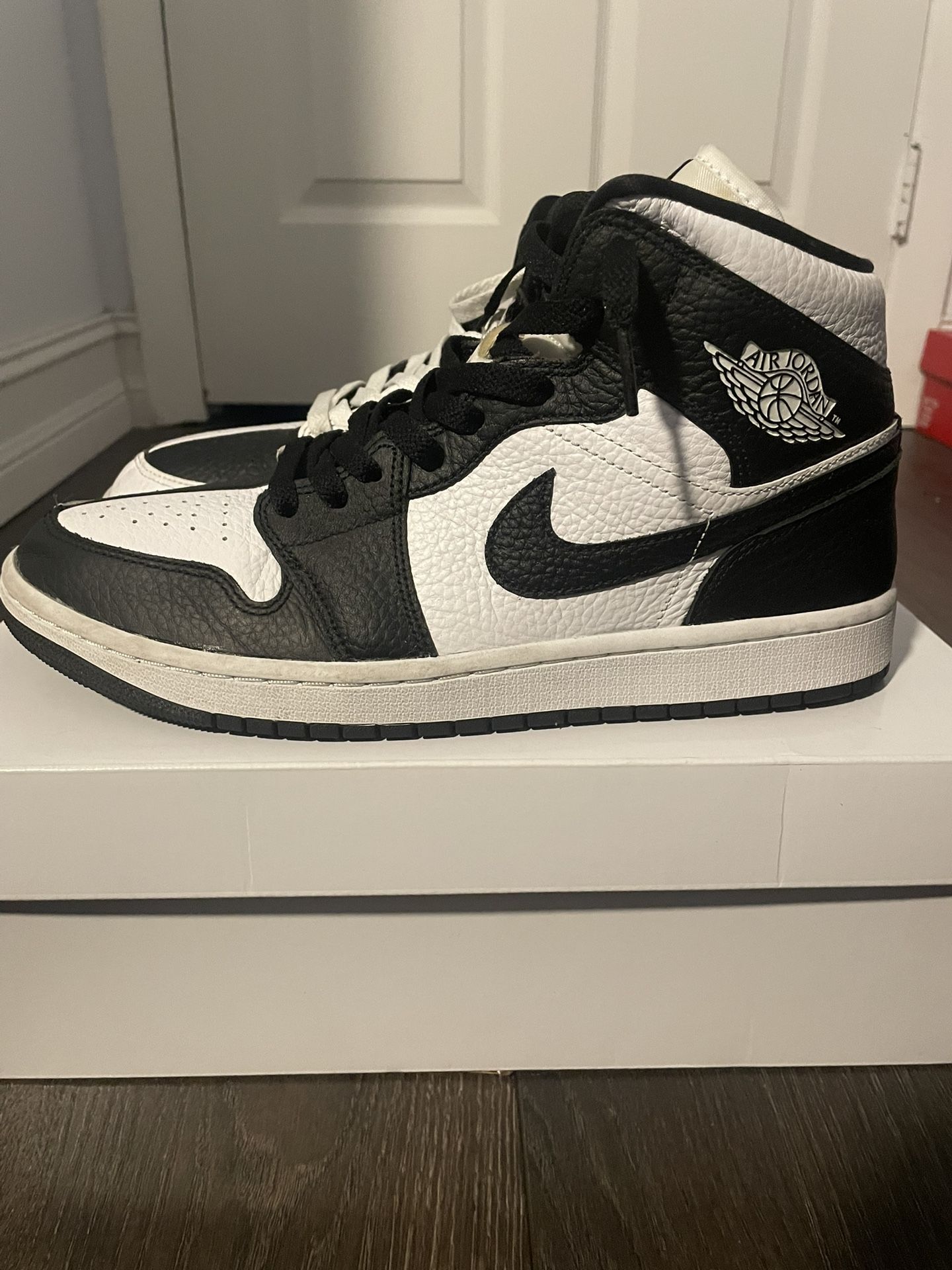 Jordan 1 Mid Split