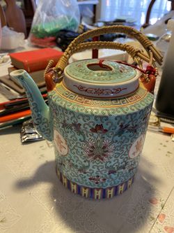 Traditional Chinese Jing De Zhen Teapot