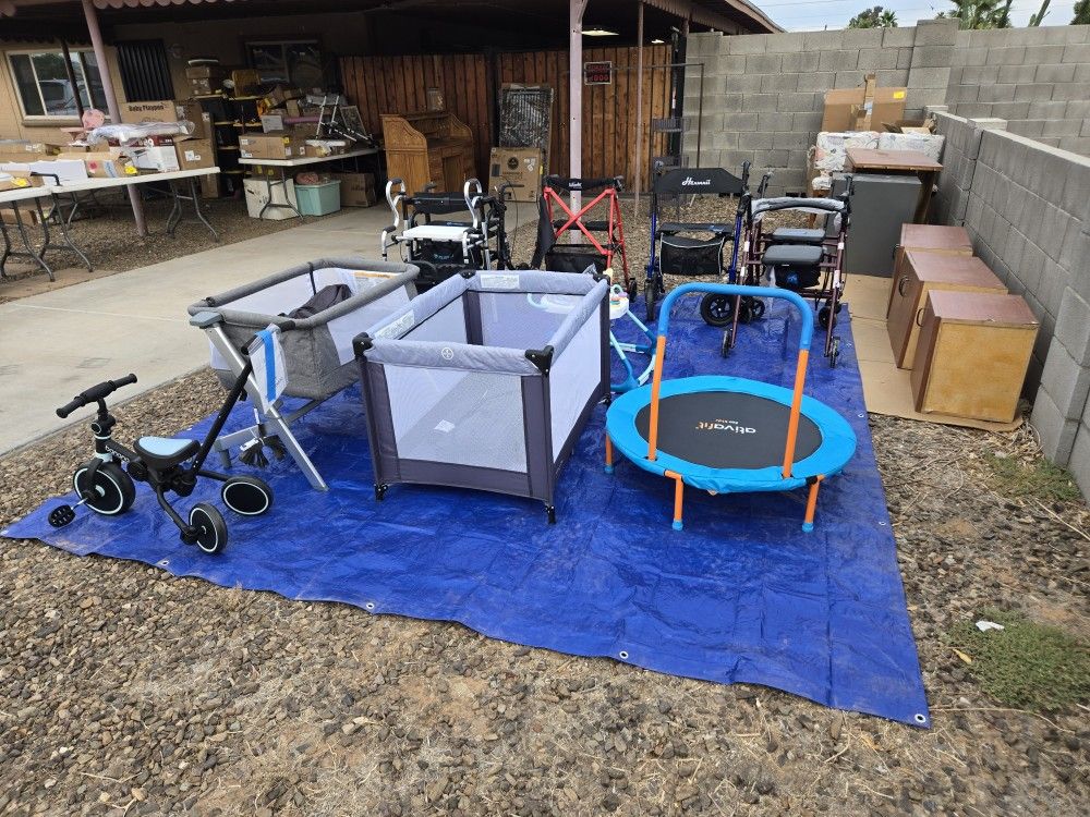 Yardsale 7am-2pm