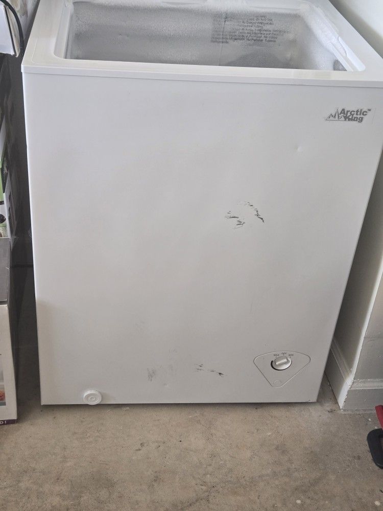 White Chest Freezer