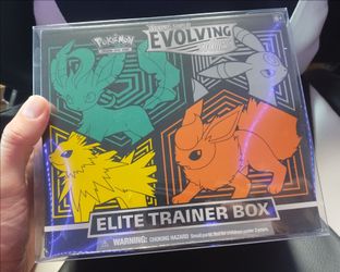 Pokemon Evolving Skies Umbreon Version ETB Sealed