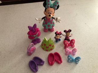 Minnie Mouse Figure Set with Accessories