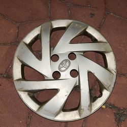 Toyota hub cap