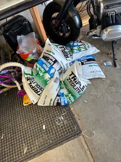 Turf infill zeolite
