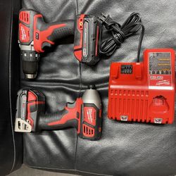 Milwaukee Drill Set 