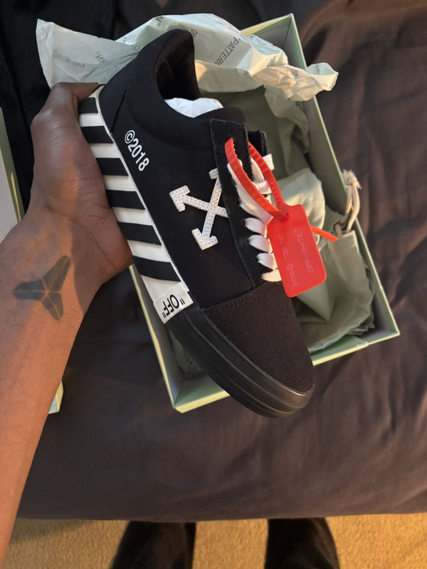 Off-White Vulc Low Black 2018 (Updated Stripes) US Size 7.5 EU41