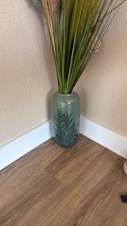 Decorative vase