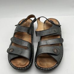 Finn Comfort Size 40 9-9.5