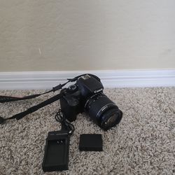 Canon EOS Rebel T3 Beginner Camera!!