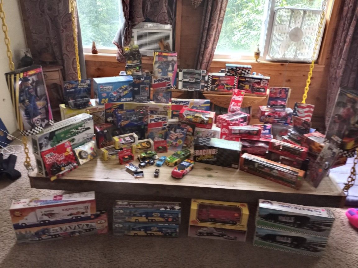Nascar Collectibles & Memorabilia