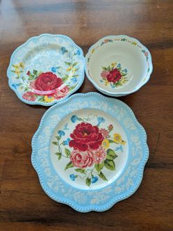 New Pioneer Woman 12 Piece Set