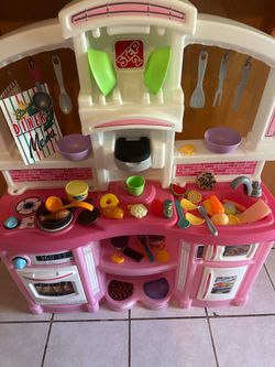 Step2 play kitchen with play food