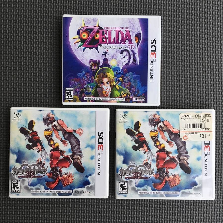 Lot of 2 Nintendo Gameboy 3DS Games plus extra case