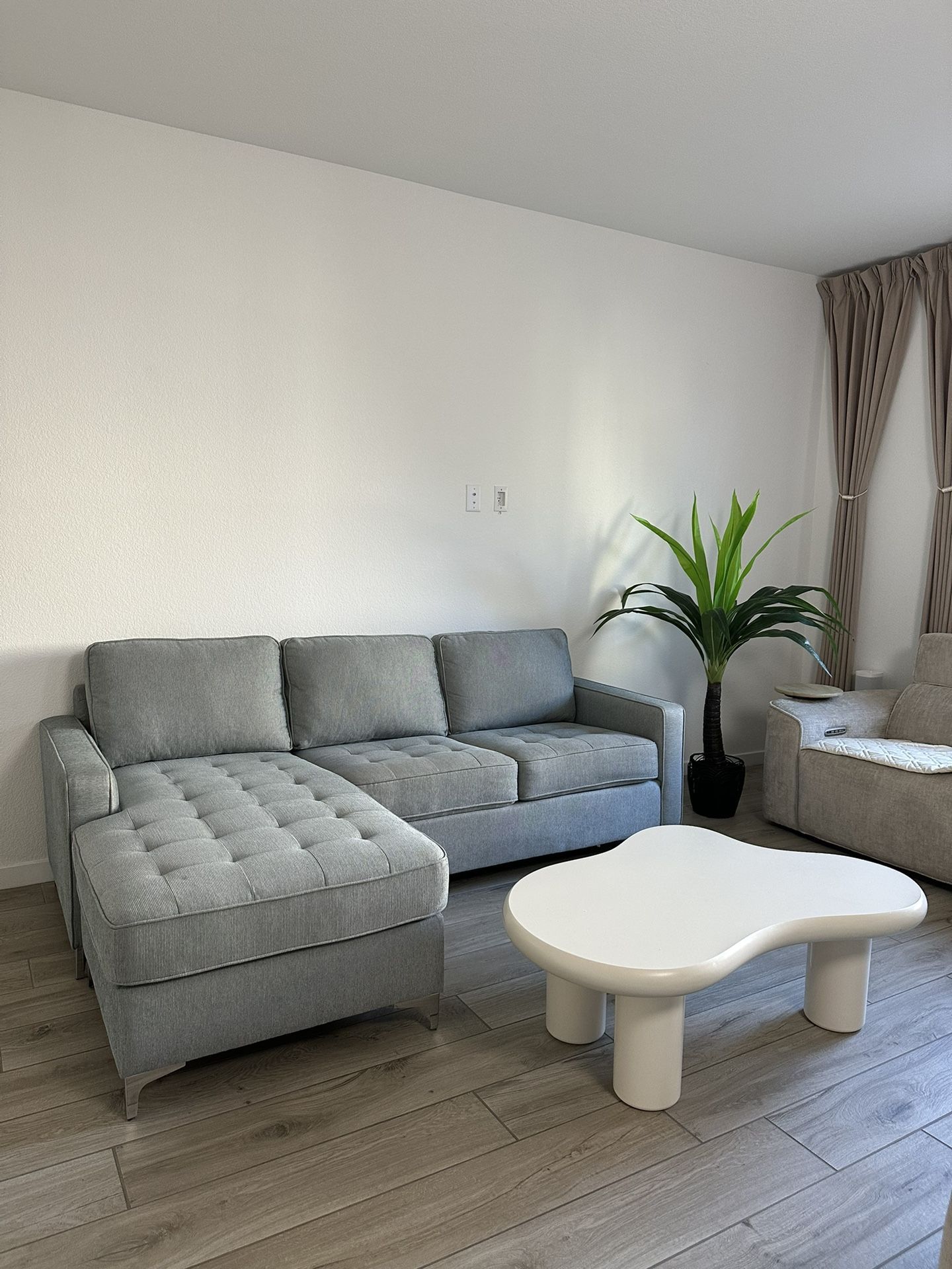 Modern Grey Tufted Reversible Sectional Sofa Chaise Lounge Couch