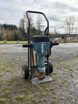 Makita Breaker