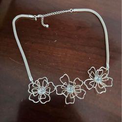 Ladies Silver Necklace