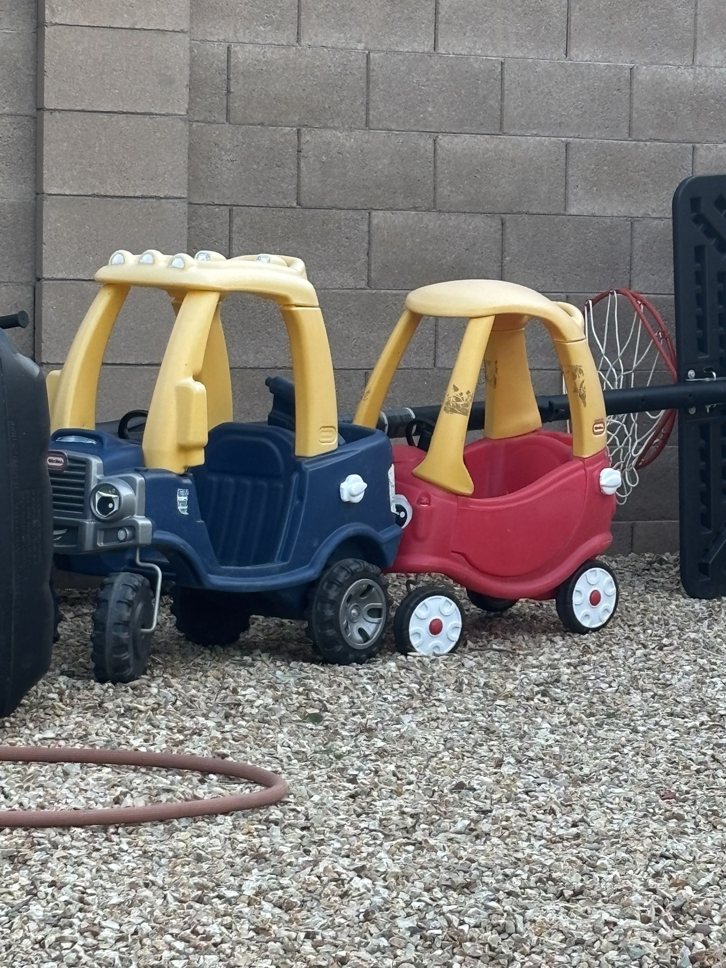 Two Kids Cars