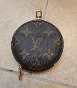 Like new authentic louis vuitton coin pouch