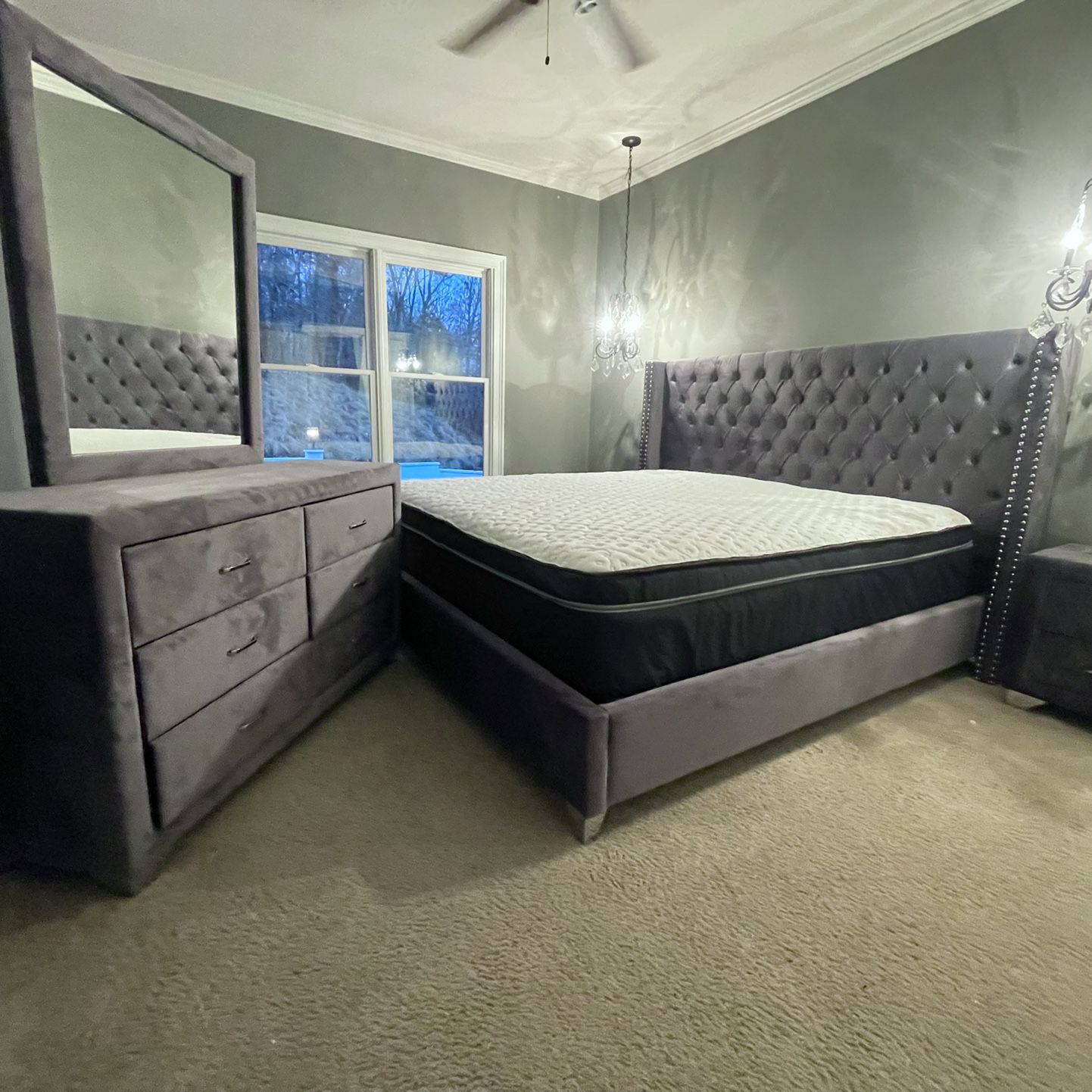 PRICE MATTERS!..KING SIZE BEDROOM SET $975! QUEEN SIZE $895! PRICE INCLUDES DELIVERY!!  Brand new upholstered luxury king bed , dresser, mirror and ni