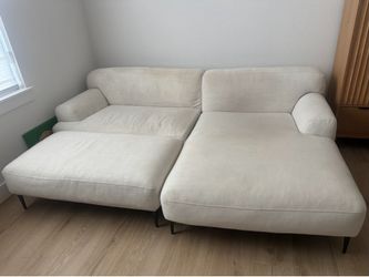 Right sectional sofa with ottoman