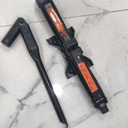 Nissan Jack And Wrench For Tire Change