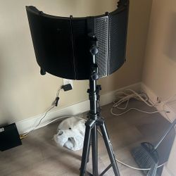 Rockville Mic with Stand and Soundproof Shield 