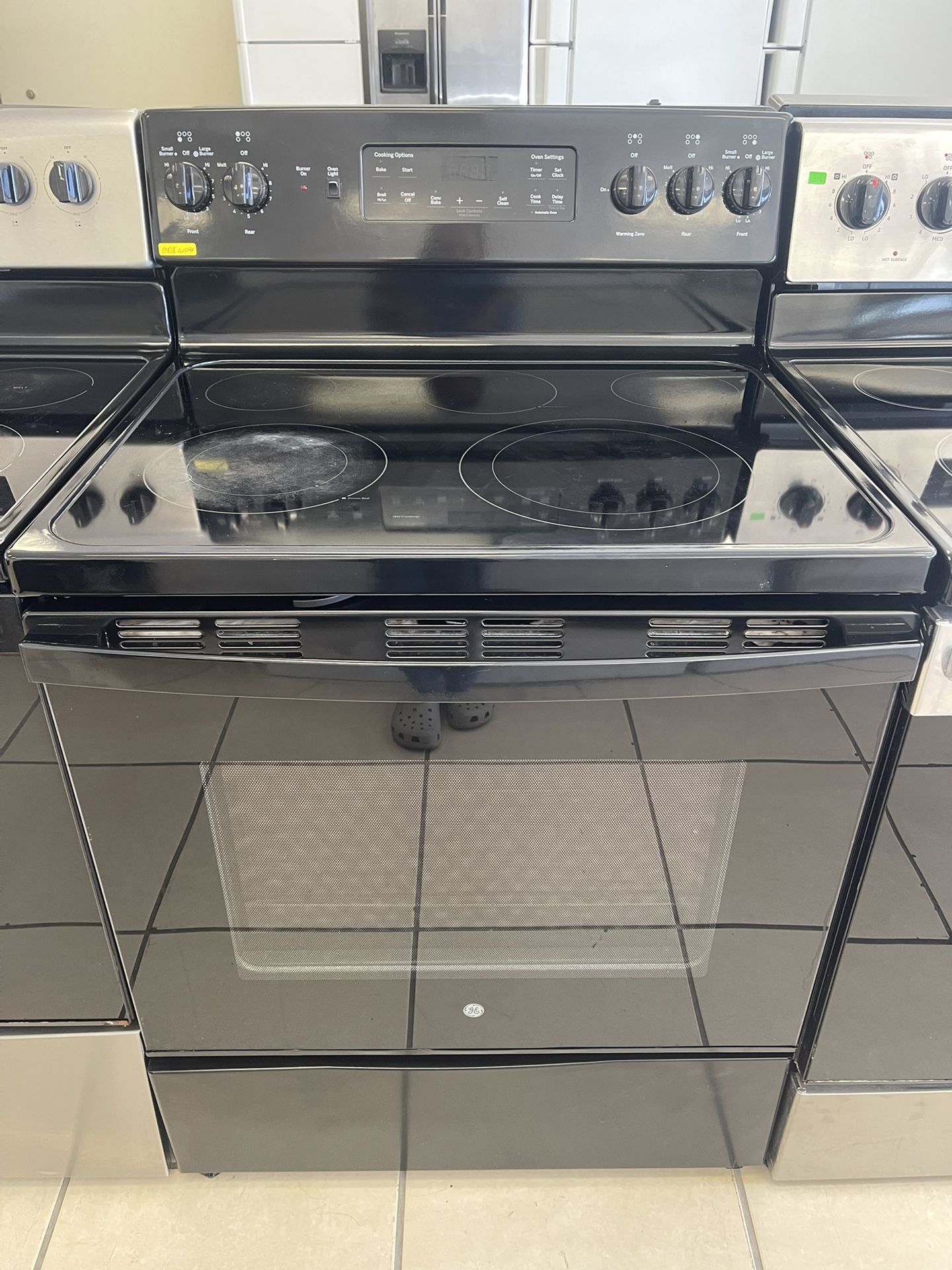 GE GLASS TOP STOVE BLACK