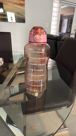Water container