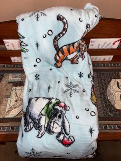 Winnie/Friends Christmas Blanket