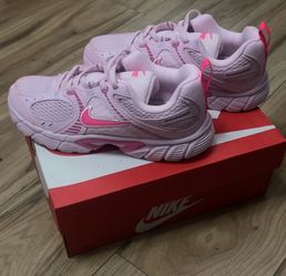 NIKE V5 RNR BP Girls size 1 Y