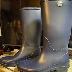 Women Boots Size 8
