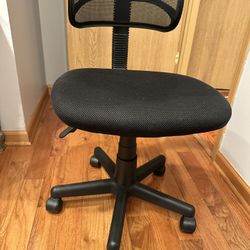 Mess Black Chair